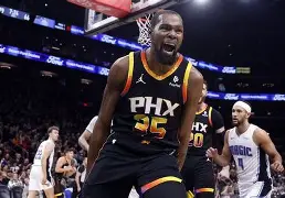 包含菲尼克斯太阳清晨更衣室发声，志在葡超名次提升，管理层满意，心理建设被强调的词条