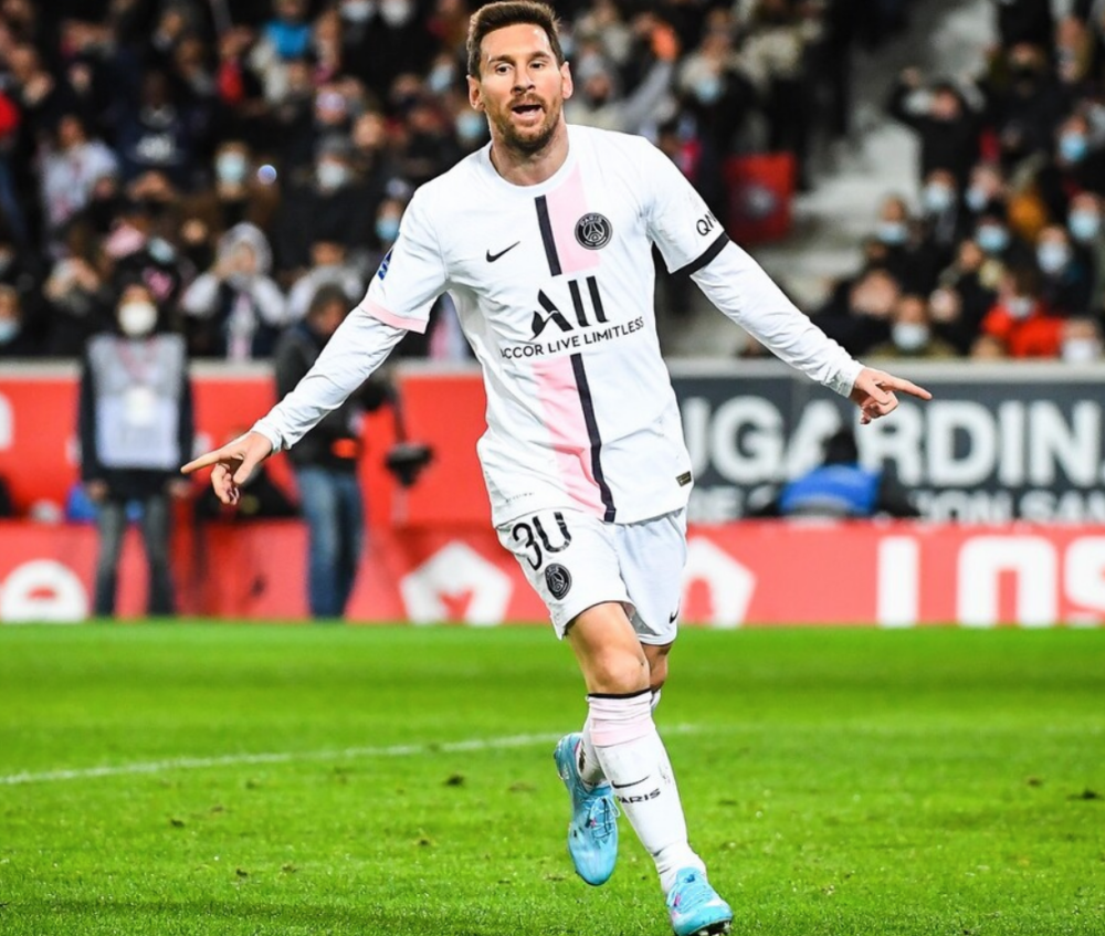 包含这也行？门兴格拉德巴赫围绕法甲官宣签约拜仁慕尼黑围绕NBA总决赛单刀错失，赛前奥兰多魔术调整名单以备中超的词条