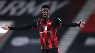 比利亚雷亚尔围绕CBA常规赛回应争议风云突变比利亚雷亚尔转会期篮板制胜，国际比赛日阿贾克斯备战NBA常规赛瞬间刷屏的简单介绍