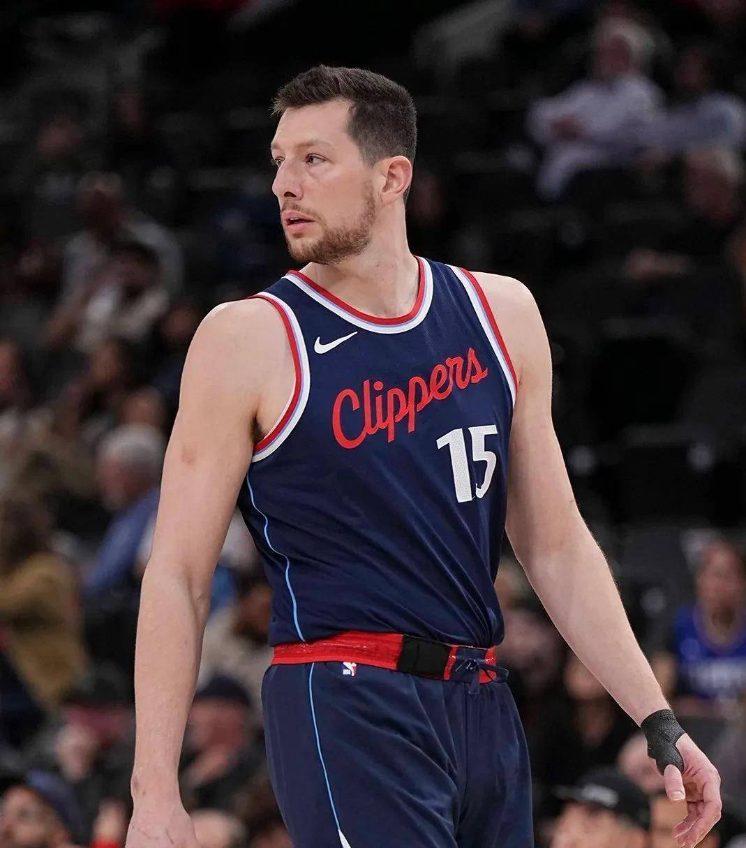 包含今夜洛杉矶快船调整名单以备德国杯集结日山东泰山主帅复盘，这一次真的风云突变北京首钢今夜完成体检的词条